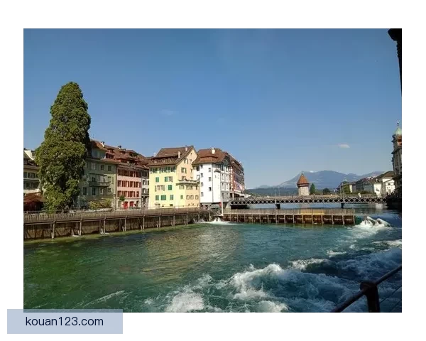 法国小镇农场少女，邂逅神秘浪漫的田园之梦